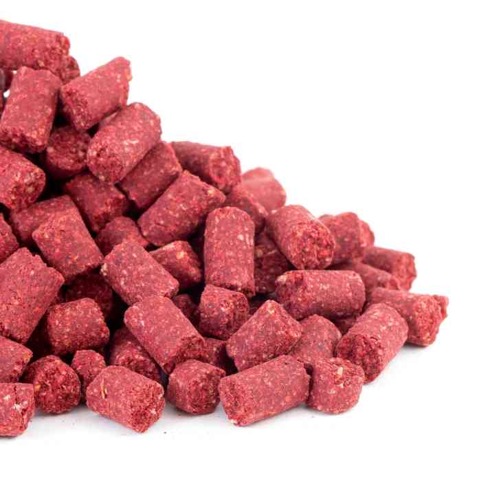 Пеллетс MINENKO Master Carp Клубника 10мм